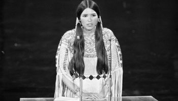 Oscars apologize to Native American actress after 50 years